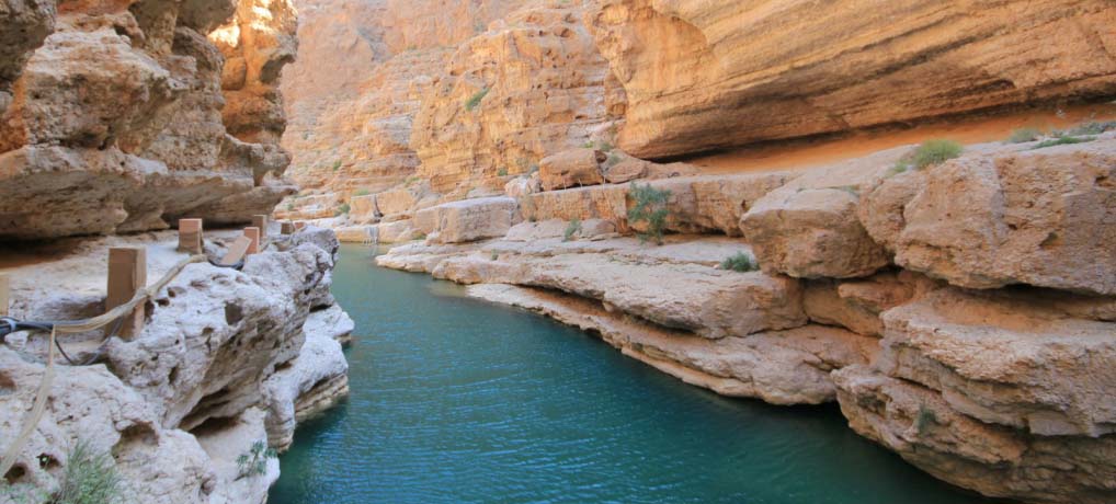 Wadi Shab (4WD) Coastal Trek – Muscat Tours
